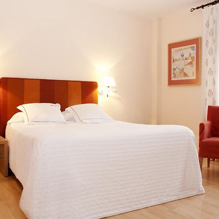 Apartamentos Sabinas Zaragoza Centro חדר תמונה